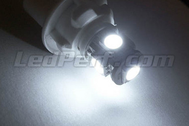 Kit 2 Ampoule LED T10 W5W Blanc Blanche Veilleuse Auto Moto 12v -  Équipement auto