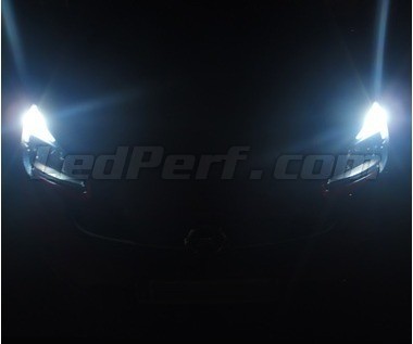 Vauxhall Corsa MK2 C blanc 4-led XENON GLACE côté faisceau lumineux ampoules paire mise à niveau