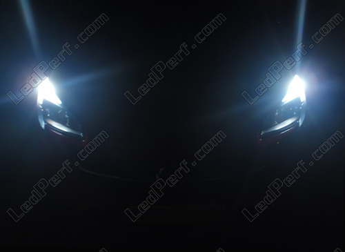 Vauxhall Corsa MK2 C blanc 4-led XENON GLACE côté faisceau lumineux ampoules paire mise à niveau