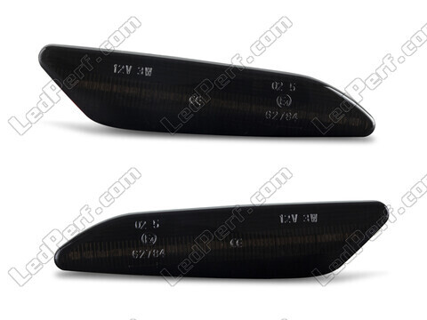 Vue de face des clignotants latéraux dynamiques à LED pour Lancia Delta III - Couleur noire fumée