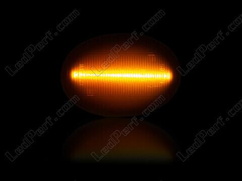 Eclairage maximal des répétiteurs latéraux dynamiques à LED pour Mini Coupé (R58)