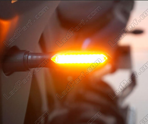 Luminosité du Clignotant Dynamique à LED de Ducati Monster 750