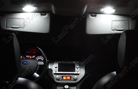 Ledlamp bij spiegel op de zonneklep Ford Kuga