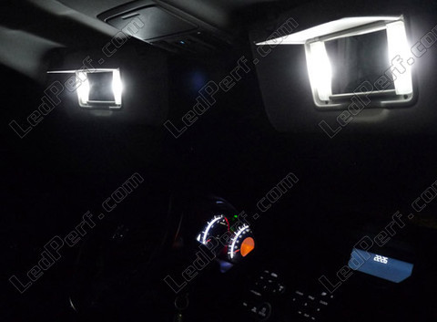 Ledlamp bij spiegel op de zonneklep Honda Accord 8G