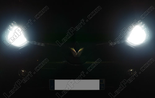terwijl verzonden vertalen Set lampen voor de koplampen met Xenon-effect voor Renault Clio 4